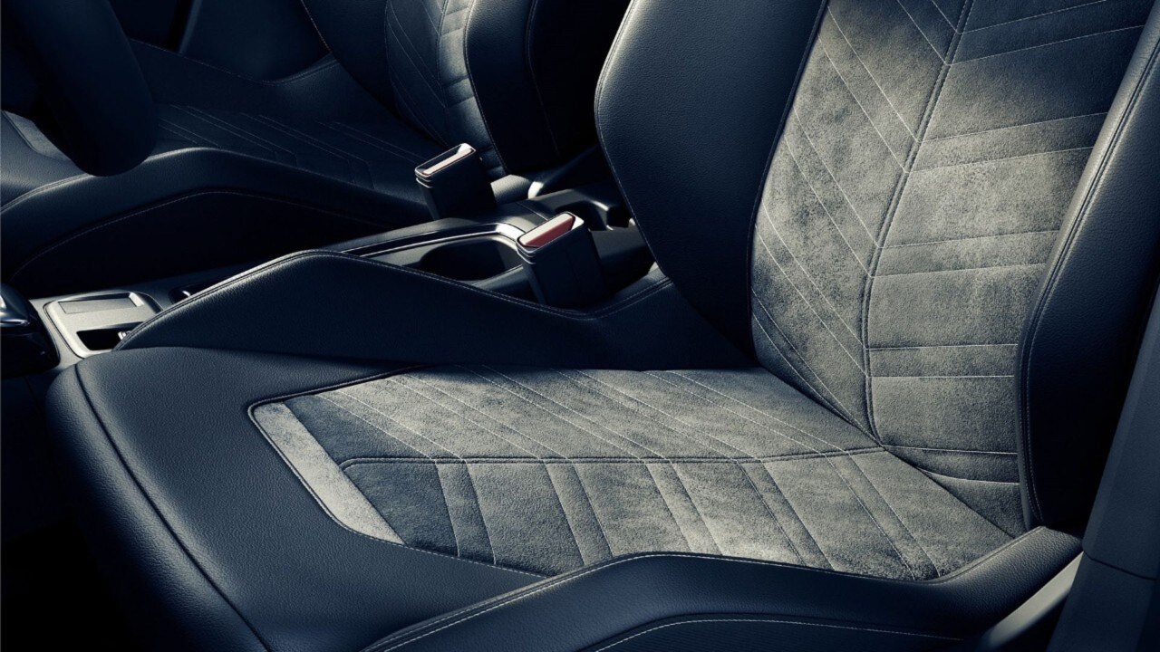 Nahaufnahme des Opel Corsa Electric 2-tone schwarz und grau gemusterter Sitz