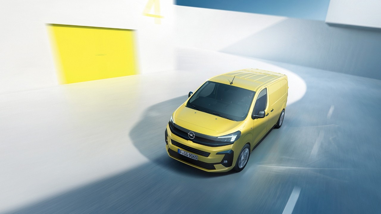 Seitenansicht eines neuen Opel Vivaro von oben